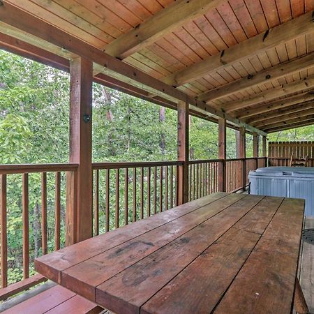 Cabin With Deck And Fireplace Less Than 3 Mi To Dollywood! Піджен-Фордж Екстер'єр фото