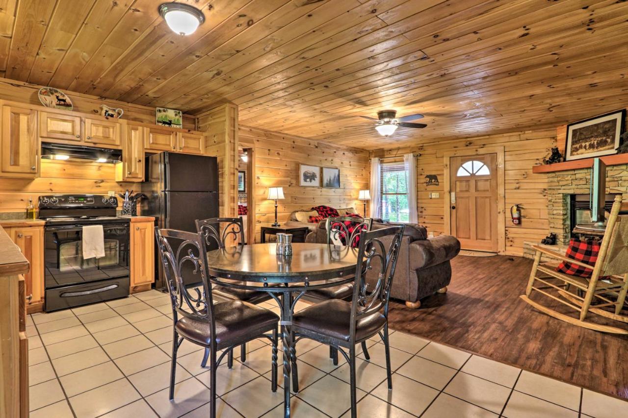 Cabin With Deck And Fireplace Less Than 3 Mi To Dollywood! Піджен-Фордж Екстер'єр фото