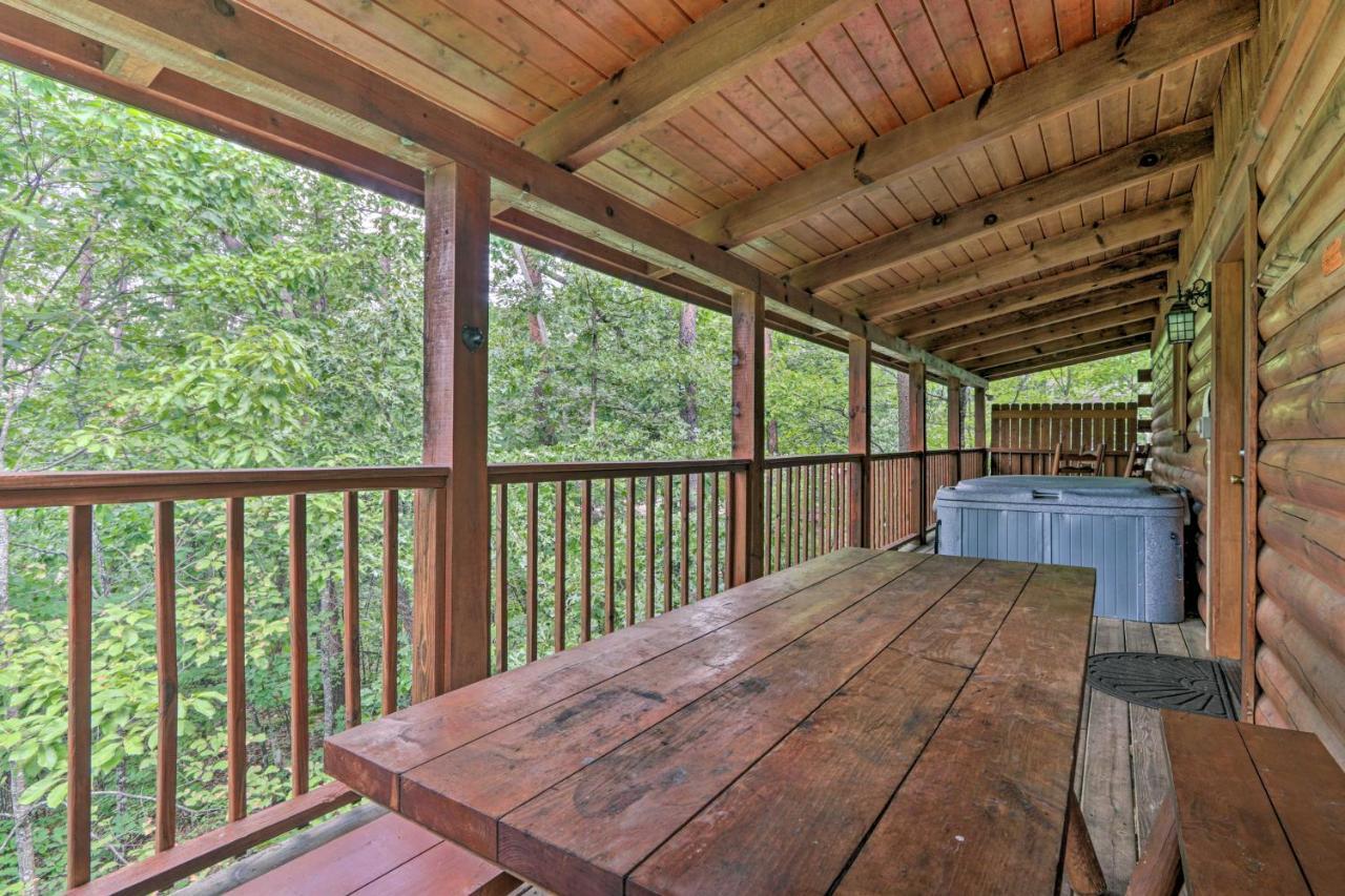 Cabin With Deck And Fireplace Less Than 3 Mi To Dollywood! Піджен-Фордж Екстер'єр фото