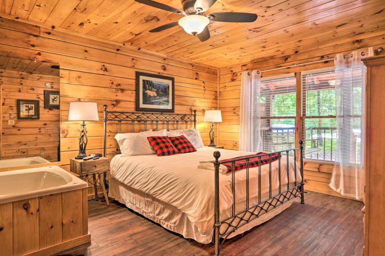 Cabin With Deck And Fireplace Less Than 3 Mi To Dollywood! Піджен-Фордж Екстер'єр фото